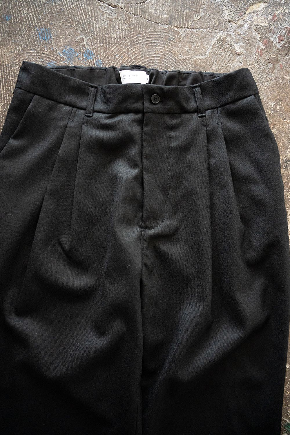 【25AW】ウールサキソニーイージースラックス(BLACK)