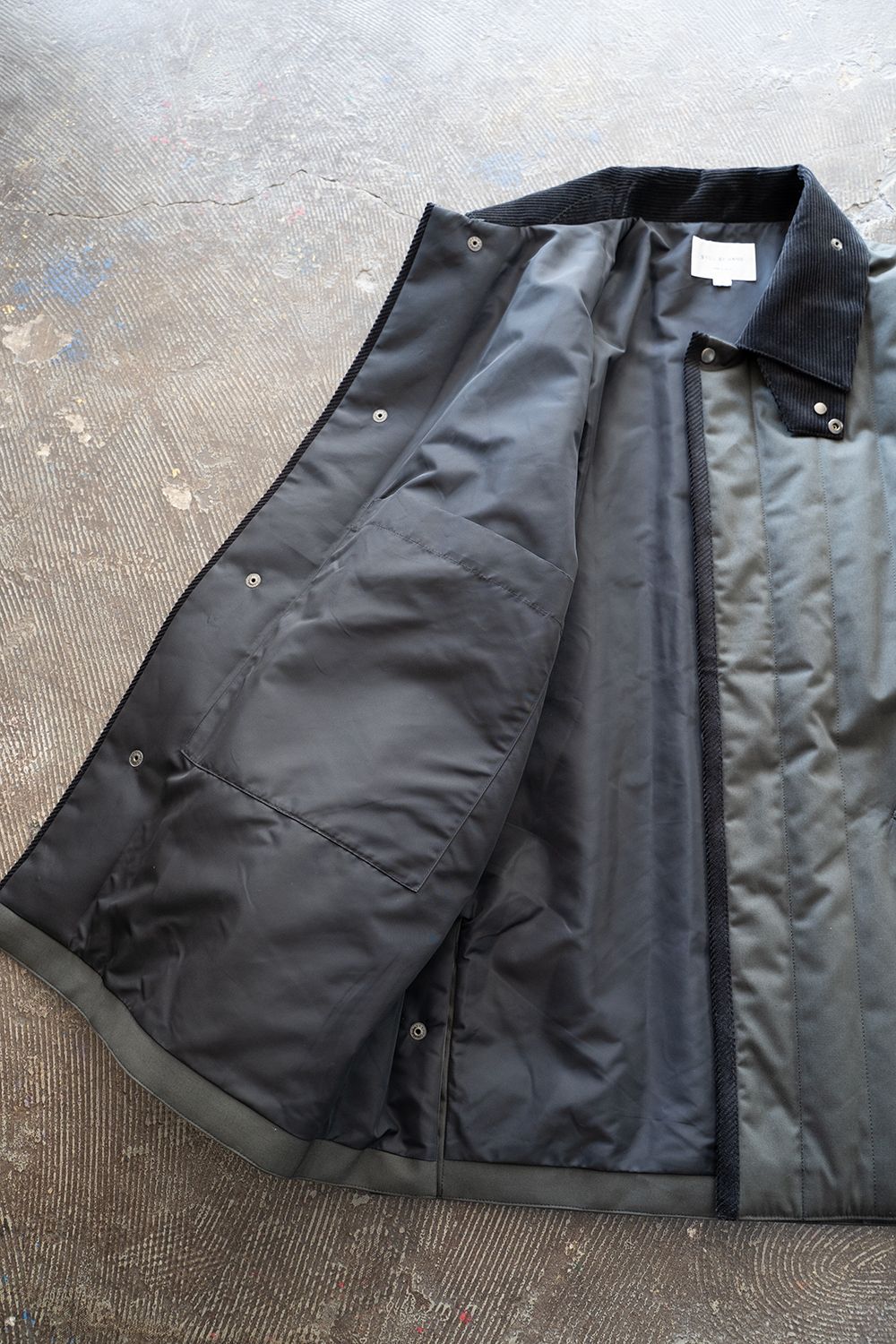 【25AW】コーデュロイ切り替えシンサレートキルティングブルゾン(GREEN CHARCOAL)