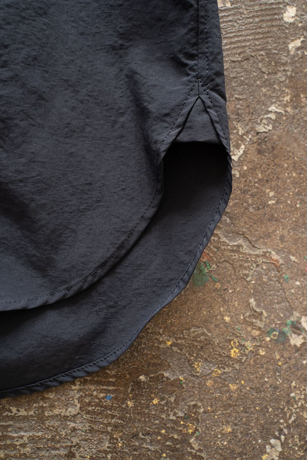 【ラスト1点】【25SS】ナイロンピンタック半袖シャツ(NAVY)
