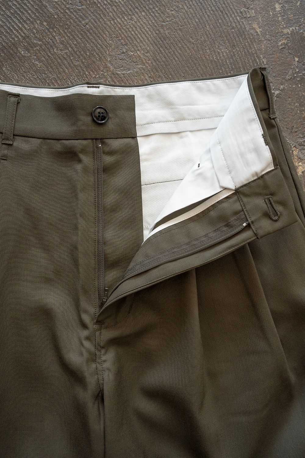 【26SS】Super120'sウールハーフパンツ(OLIVE)