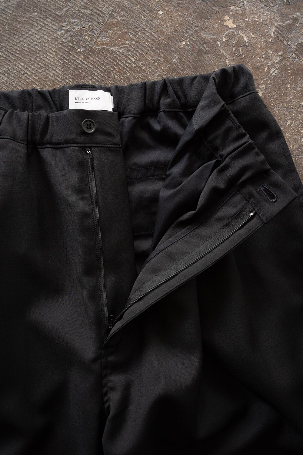 【26AW】モヘア混2タックイージーパンツ(INK BLACK)
