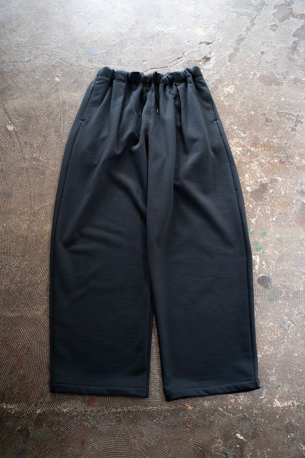 【ラスト1点】【25AW】裏毛ワンタックスラックス(DARK NAVY)