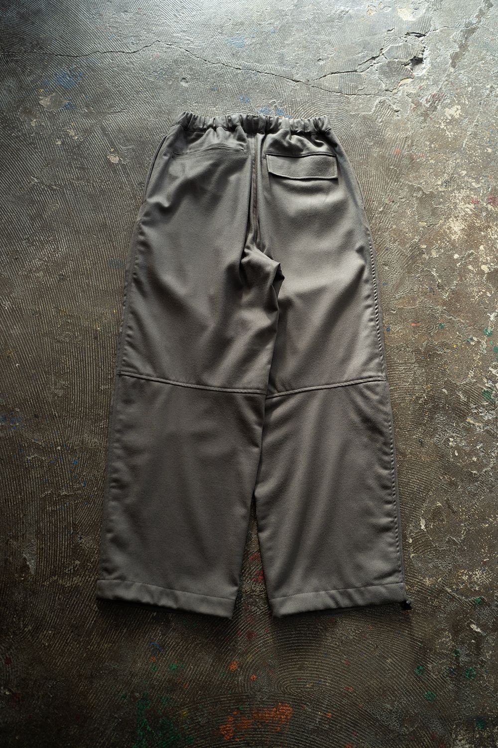 【25AW】サキソニーイージーパンツ(GREIGE)
