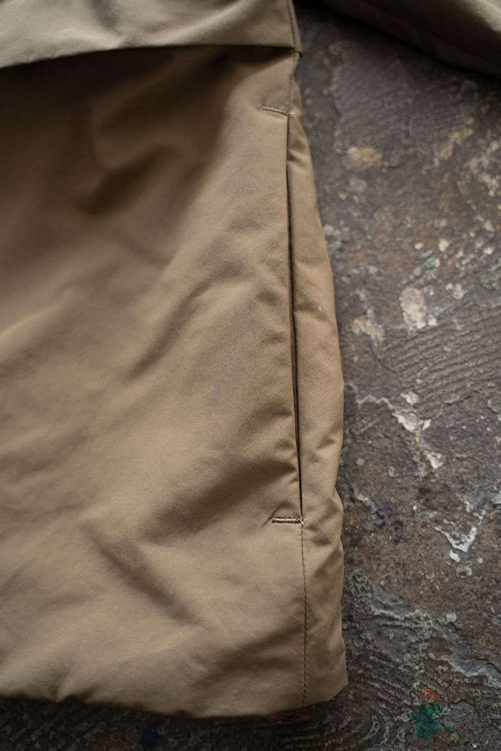 【ラスト1点】【24AW】撥水ポリエステルスタンドカラーブルゾン(CAMEL)