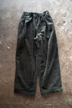 【ラスト1点】【24AW】3.5W太畝コーデュロイイージーパンツ(BLUE CHARCOAL)