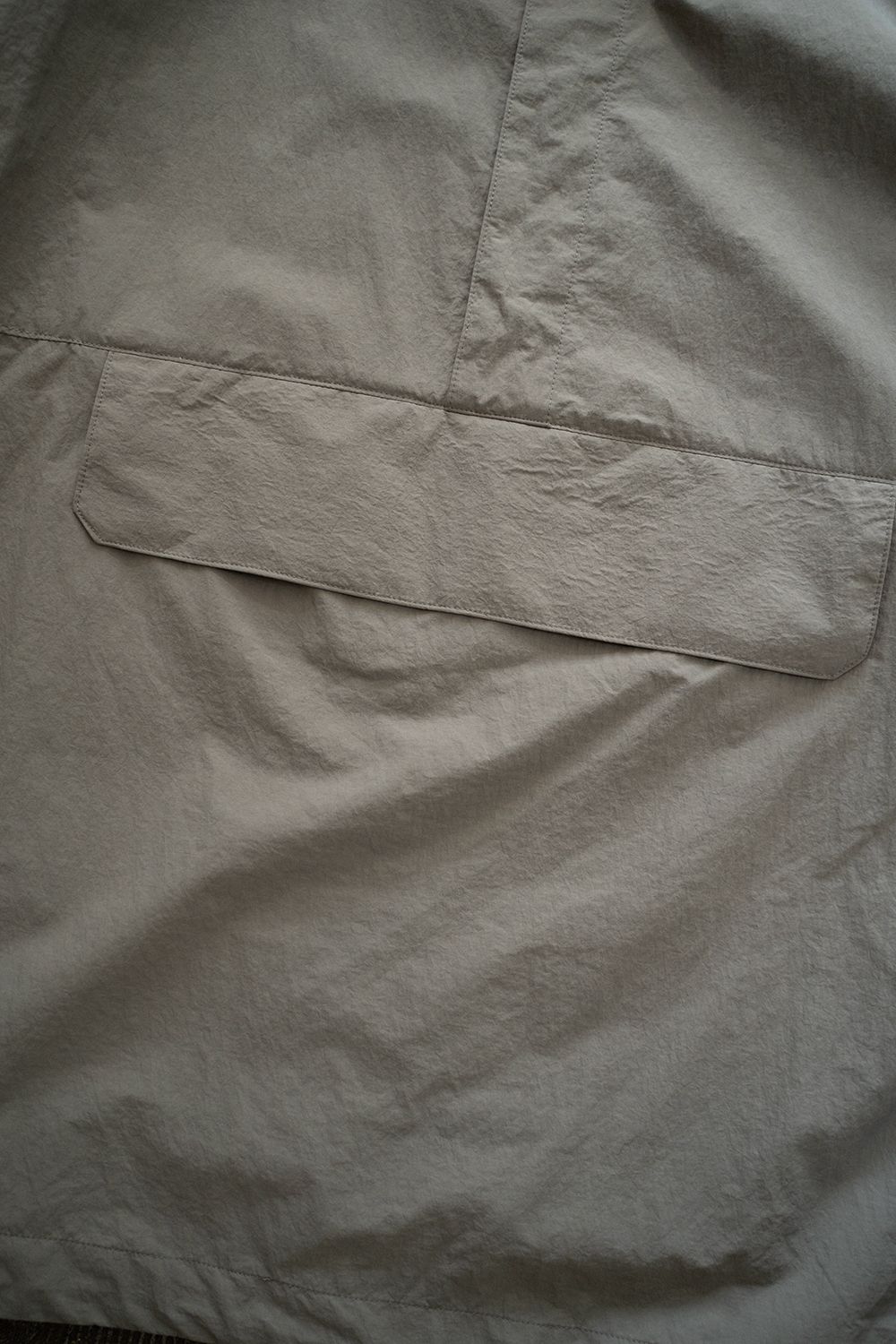 【ラスト1点】【24AW】撥水ナイロンパッカブルアノラック(KHAKI BEIGE)