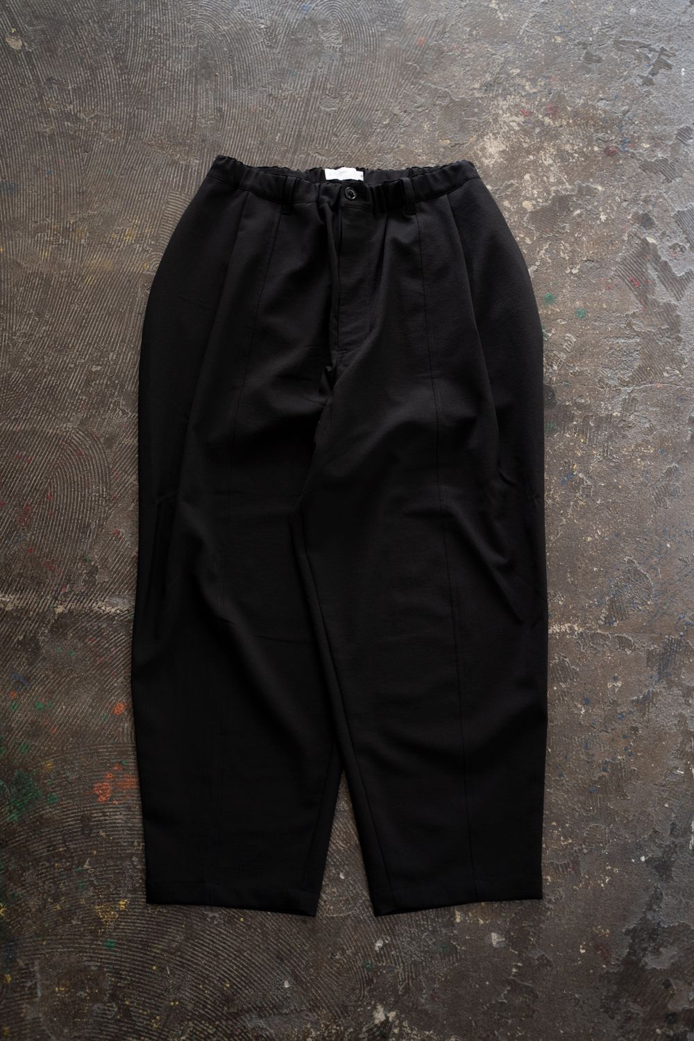 【256SS】ディープタックポリエステルワイドテーパードパンツ(BLACK)