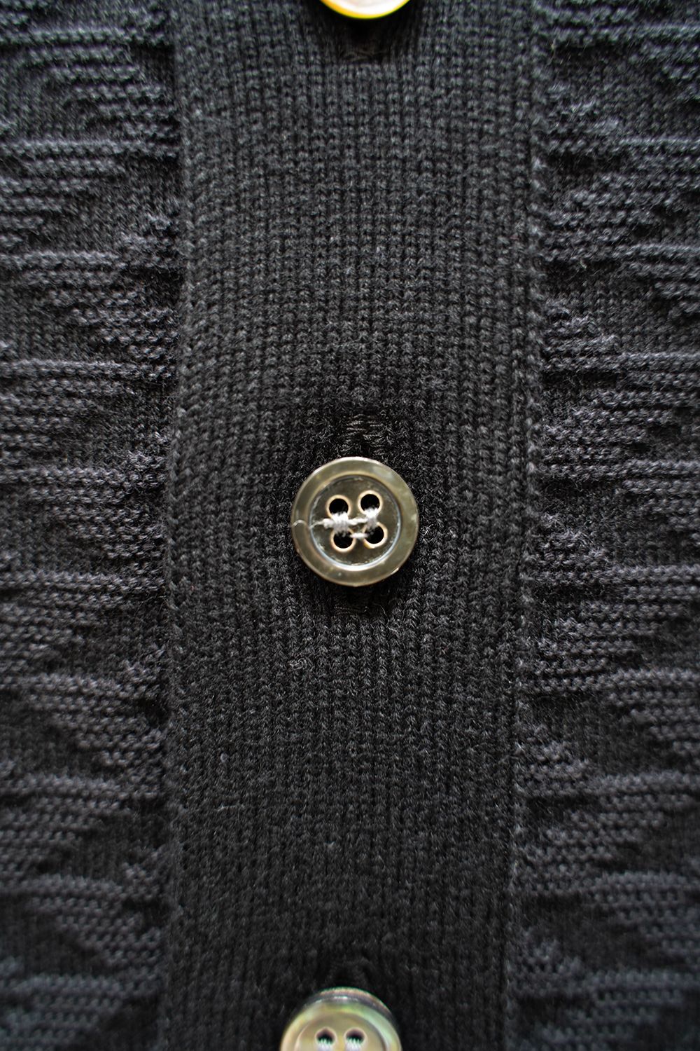 YASHIKI - 【ラスト1点】【23SS】Harukaze Henley Knit(BLACK) | Salty