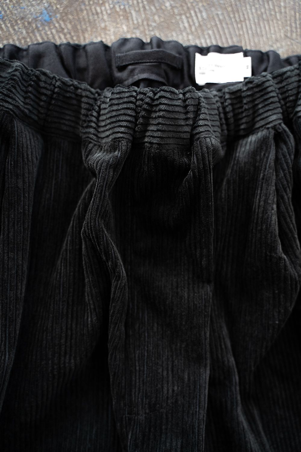 【25AW】綿×レーヨンコーデュロイイージーパンツ(BLACK)