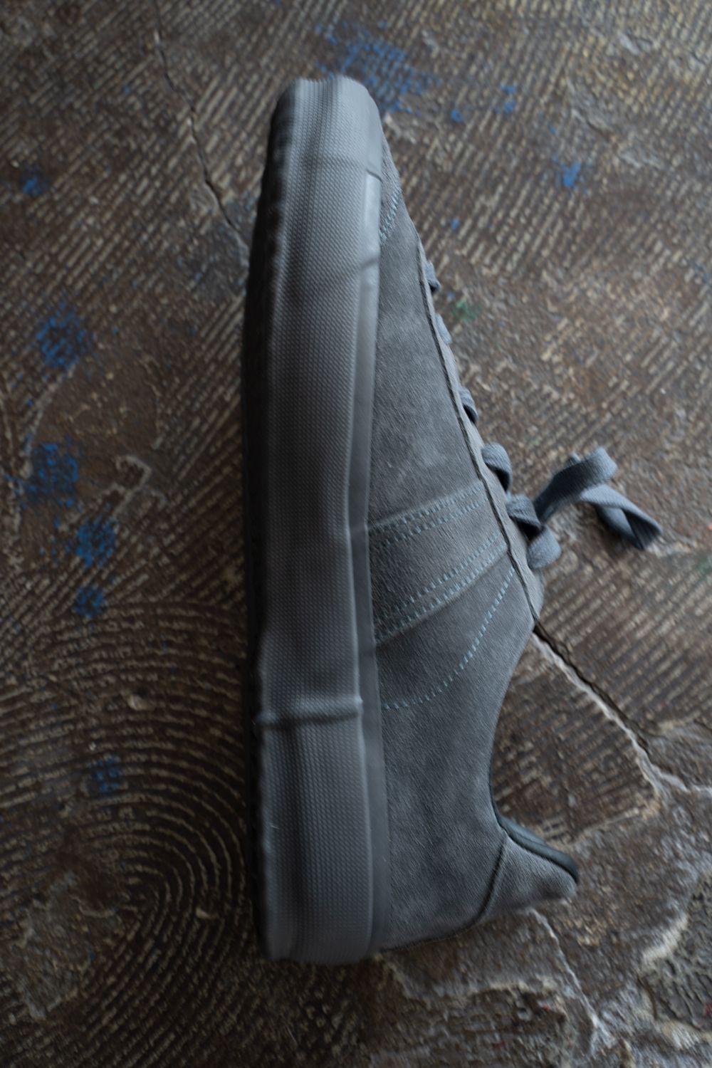 【25AW】REPRODUCTION OF FOUND×STILL BY HANDスウェードスニーカー(CHARCOAL)