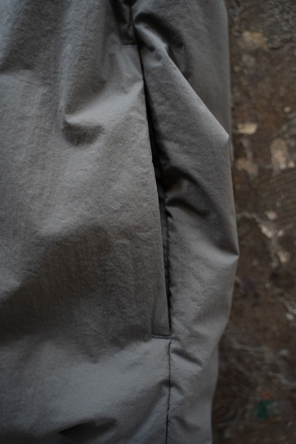 【ラスト1点】【24AW】シンサレートプルオーバーベスト(SLATE GRAY)