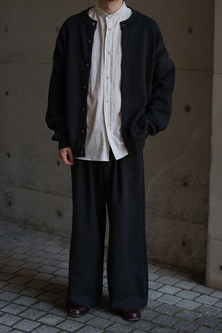 176cm,60kgの細身体型でサイズ2を着用しております。