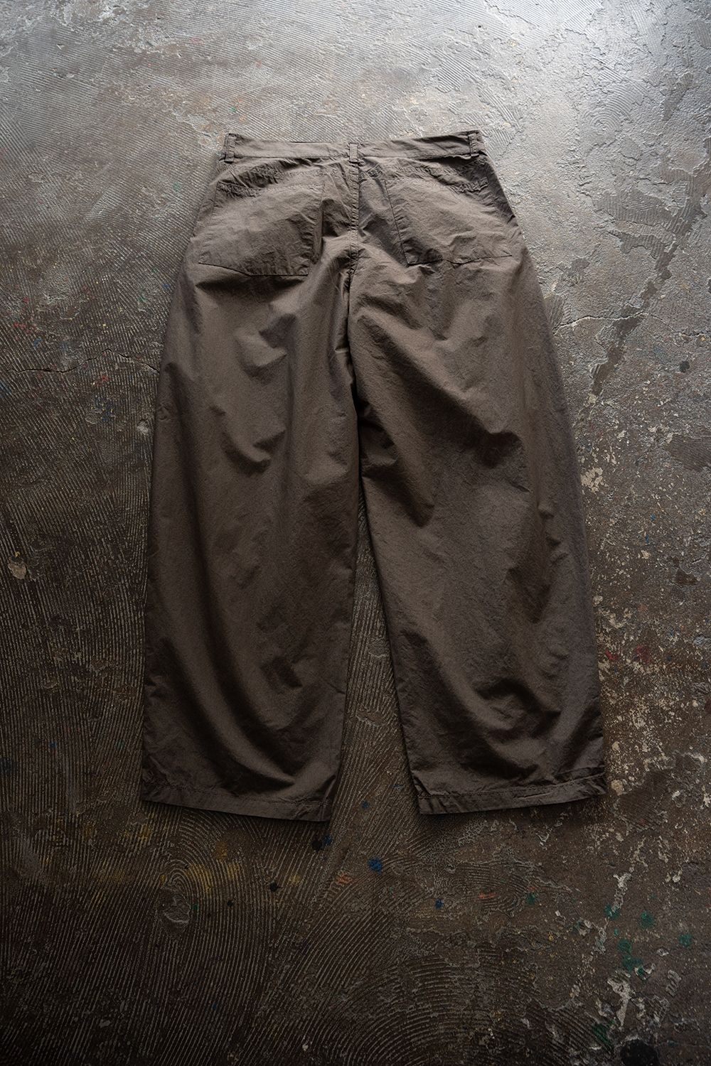 【26SS】ガーメントダイワンタックパンツ(BROWN CHARCOAL)