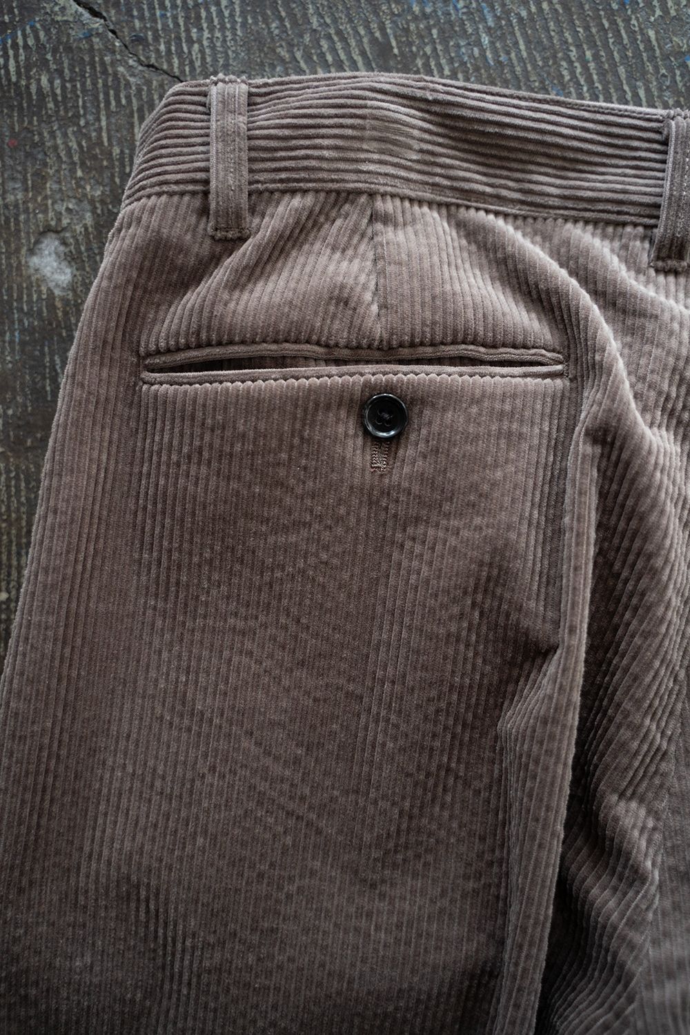 【ラスト1点】【24AW】Sucker Cord Tuck Pants/サッカーコーデュロイタックパンツ(BROWN)