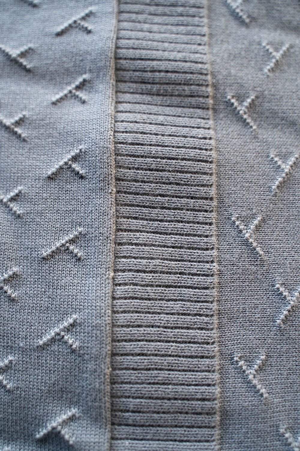 YASHIKI - Sakuraame Knit(PALE BLUE) | Salty