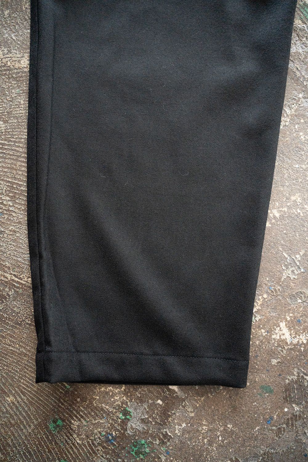 【25AW】ウールサキソニーイージースラックス(BLACK)