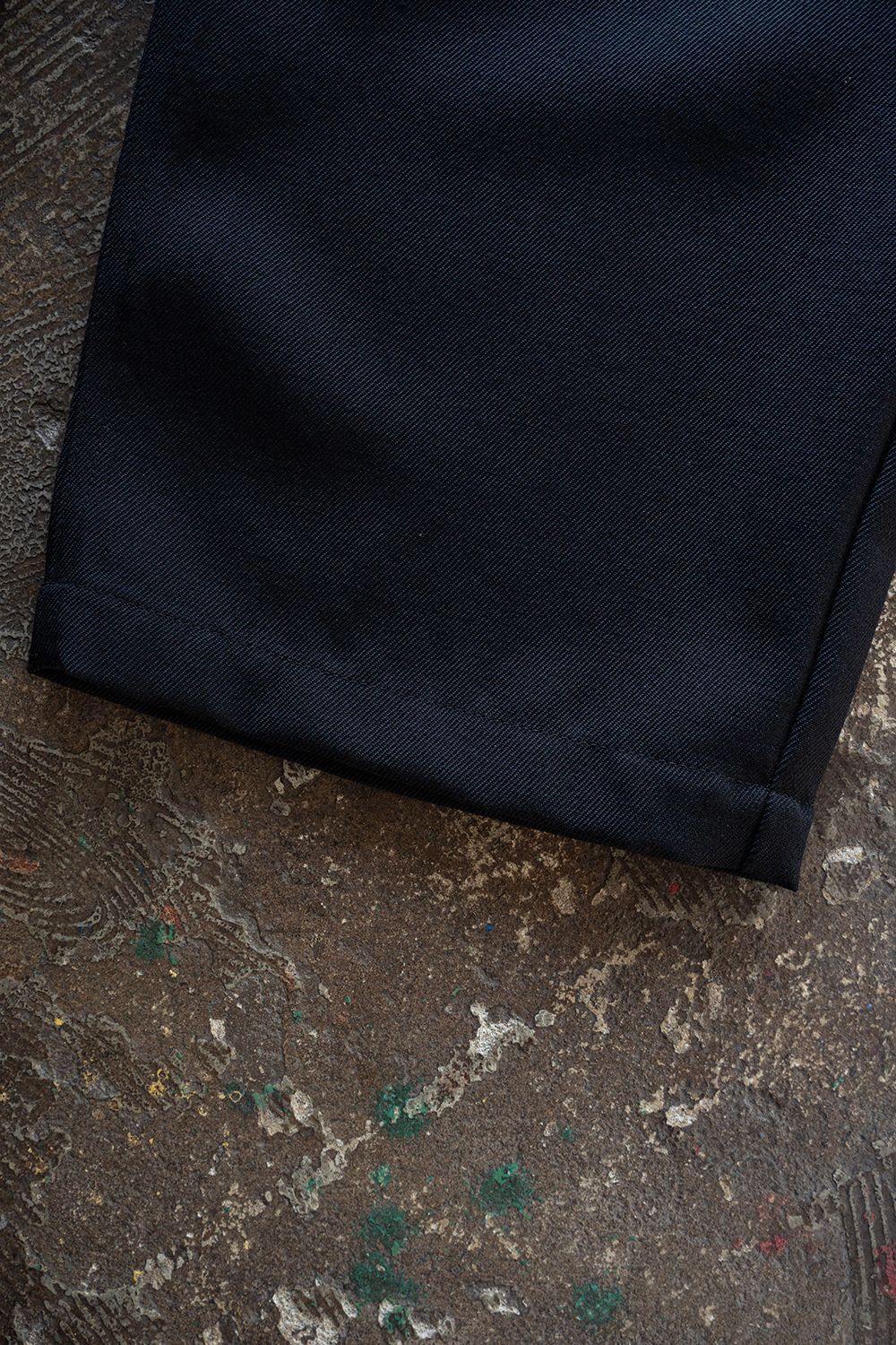 【26AW】ウールサージワンタックパンツ(NAVY)