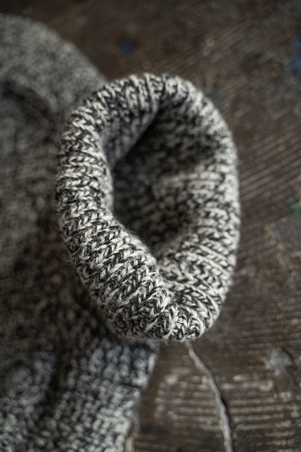 【ラスト1点】brushed yak/Shetland wool turtle neck sweater(BLACK MIX)