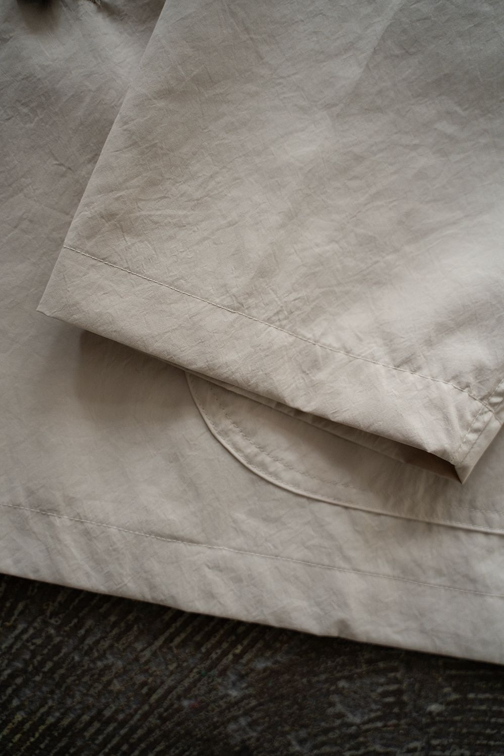 【ラスト1点】【25SS】エアリーポリエステルハーフコート(LIGHT BEIGE)