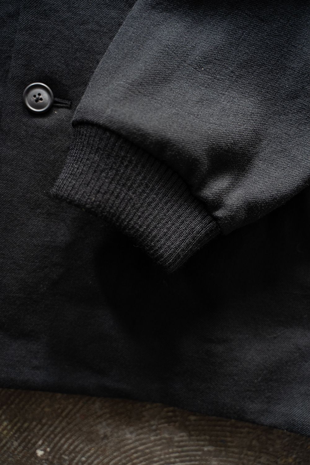 【ラスト1点】【24AW】シンサレートステンカラーハーフコート(BLACK)