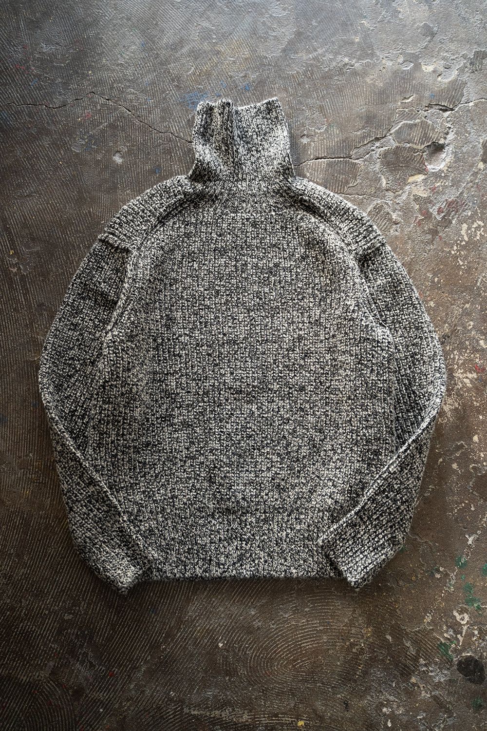 【ラスト1点】brushed yak/Shetland wool turtle neck sweater(BLACK MIX)