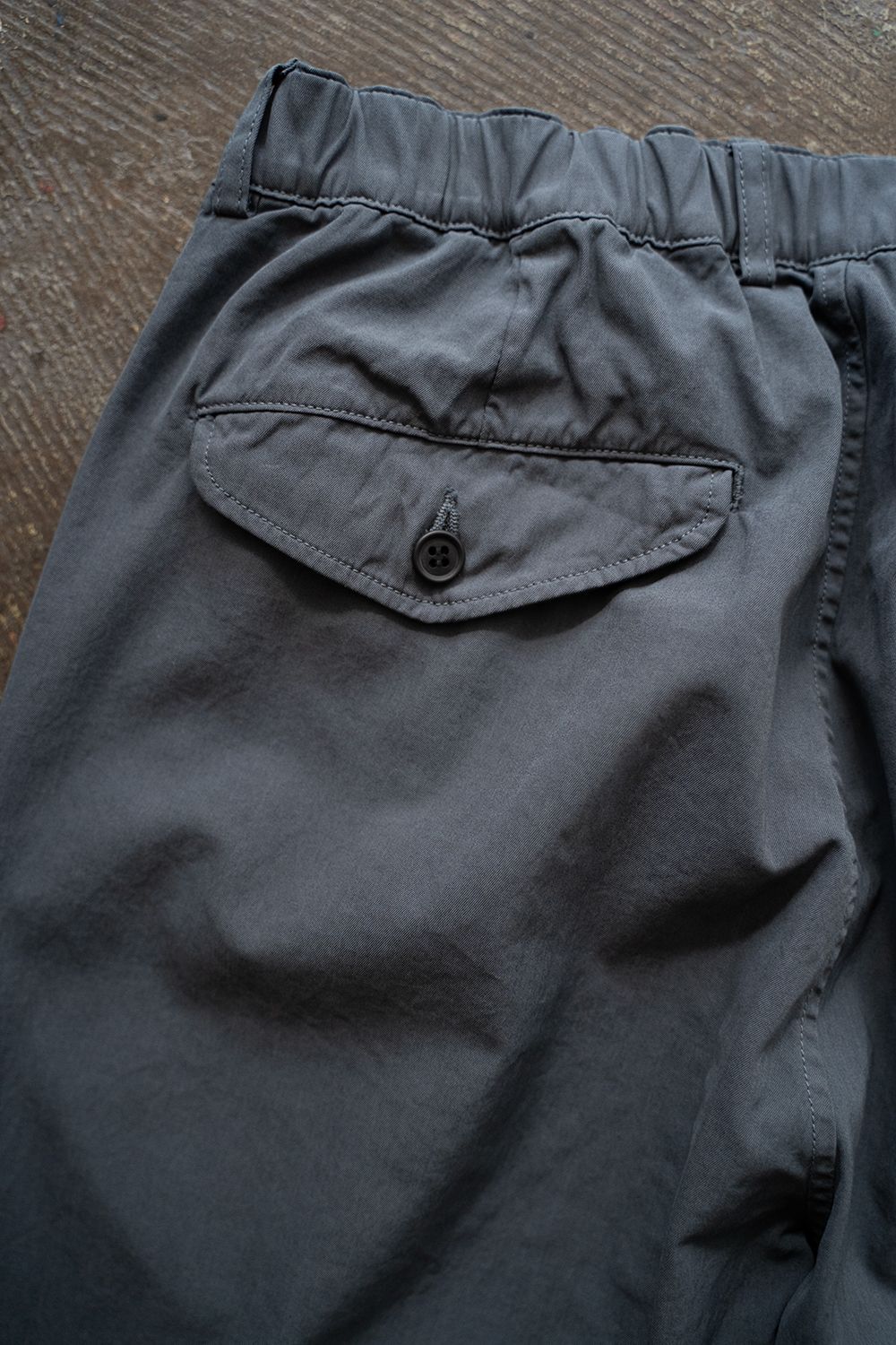 【ラスト1点】【24SS】ガーメントダイ4タックイージーパンツ(BLUE GRAY)