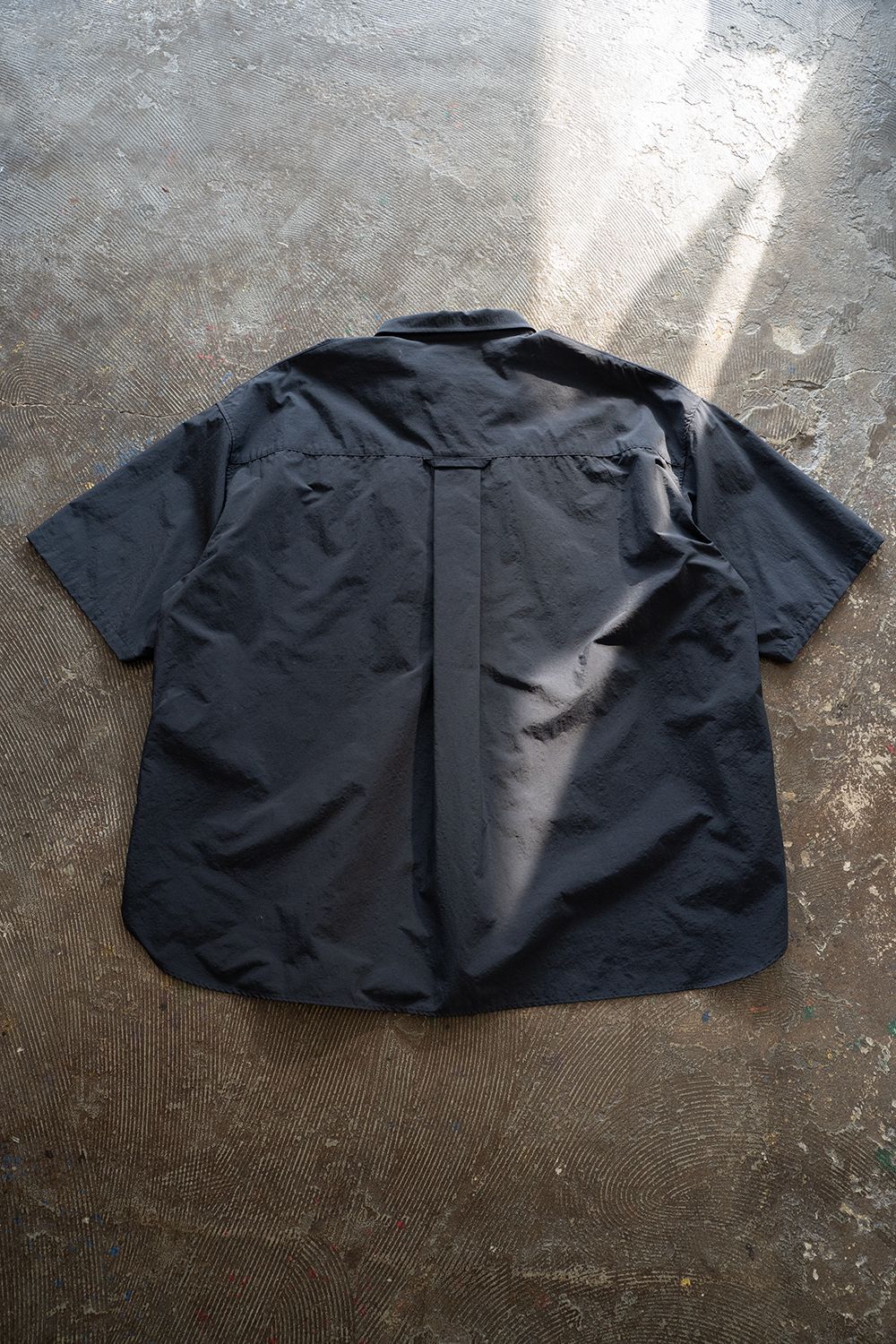 【ラスト1点】【25SS】ナイロンピンタック半袖シャツ(NAVY)