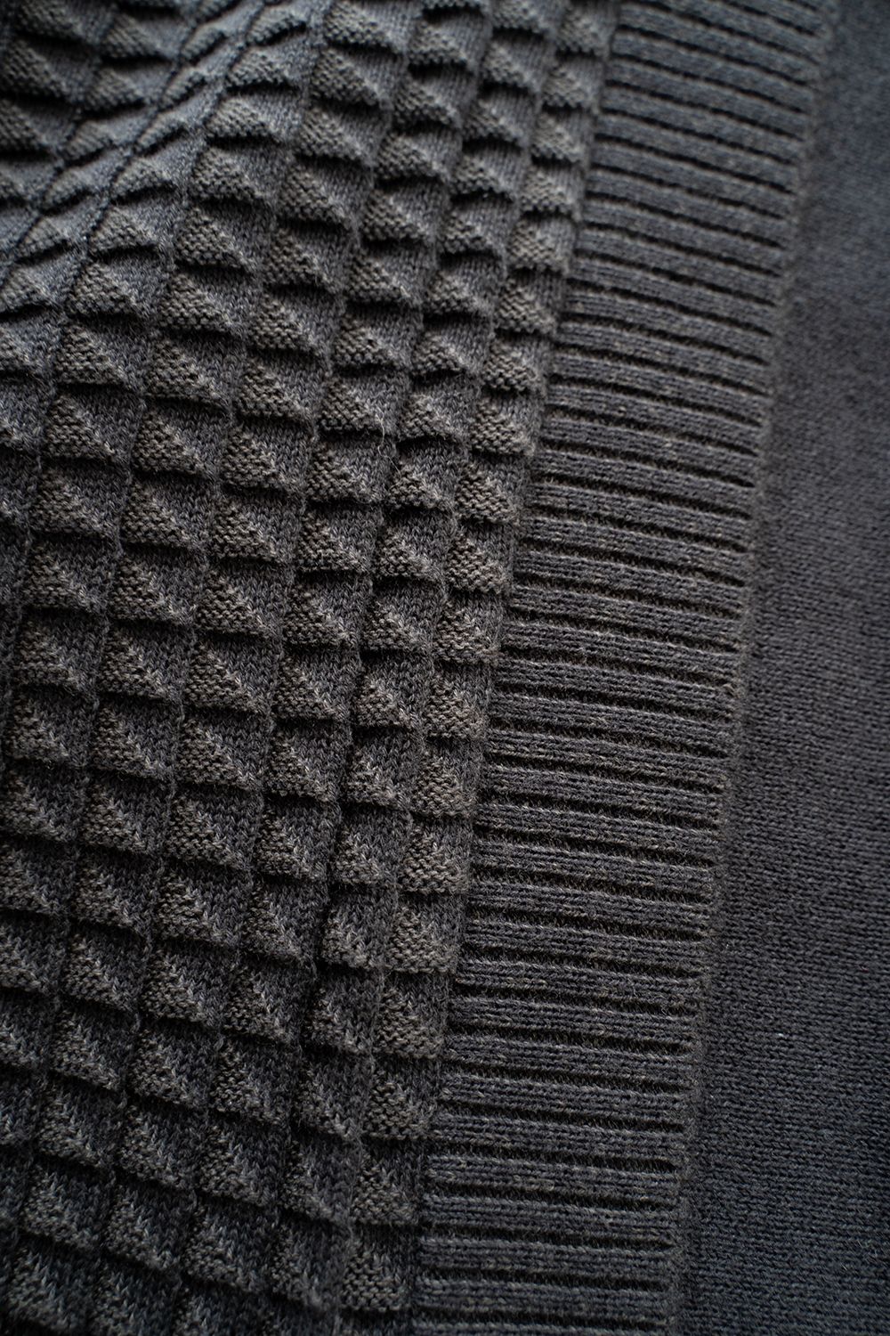 【ラスト1点】【24SS】Ogawa Henley Knit(CHARCOAL)
