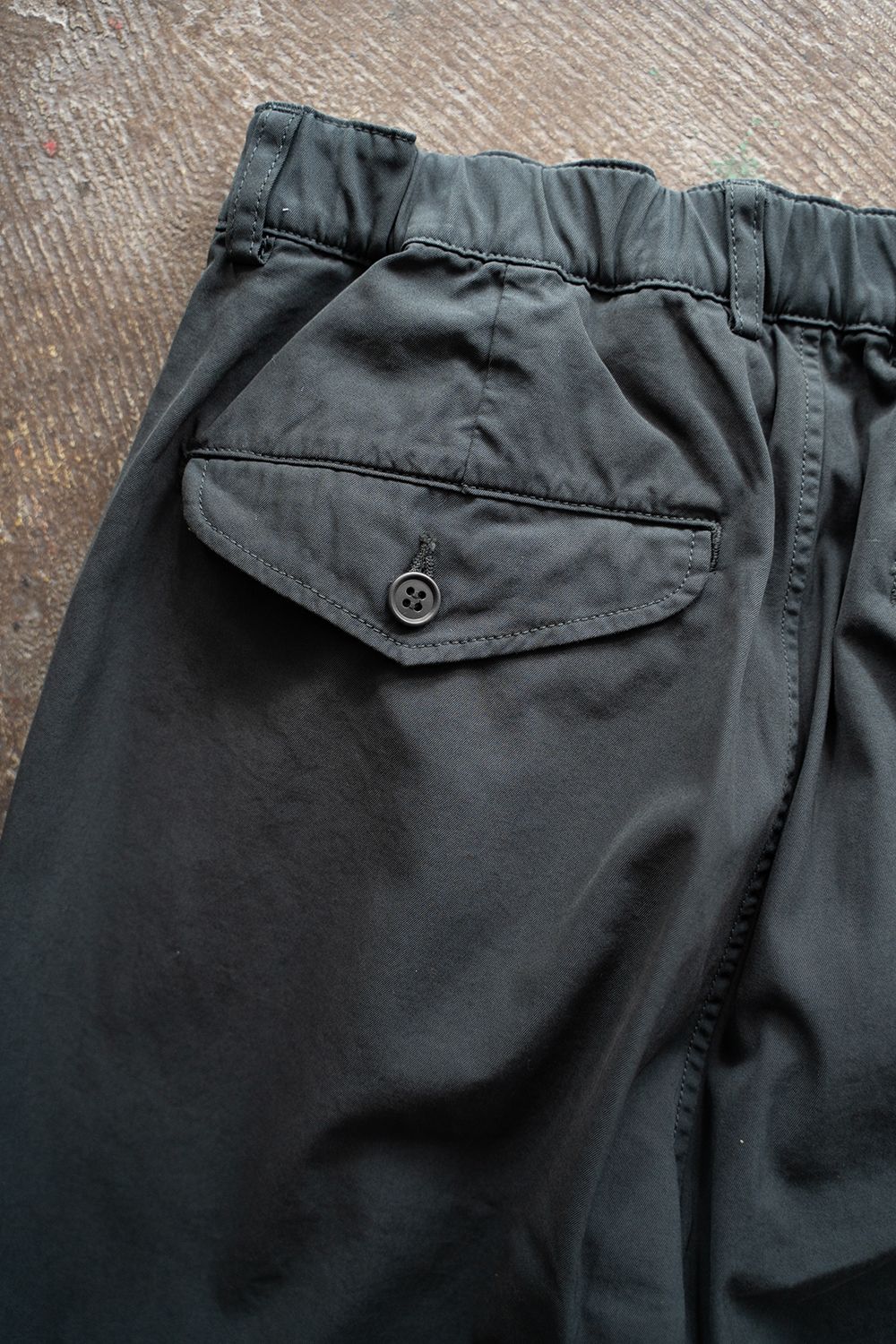 【ラスト1点】【24SS】ガーメントダイ4タックイージーパンツ(BLACK NAVY)