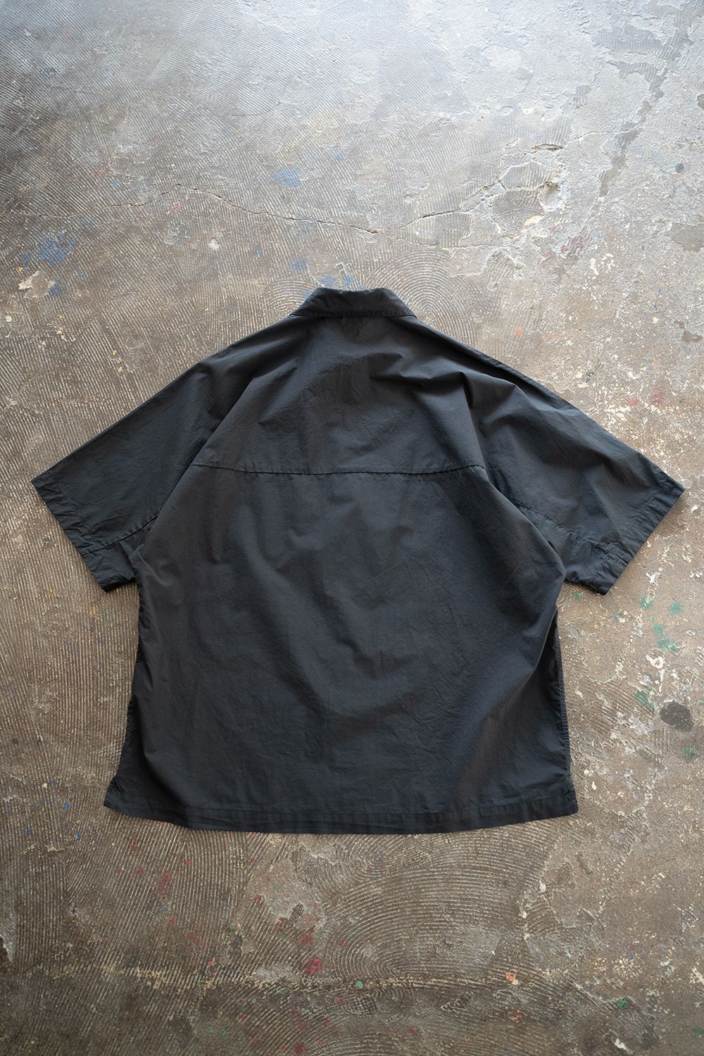 【ラスト1点】【23SS】シルク混半袖ヨークスリーブシャツ(BLACK NAVY)