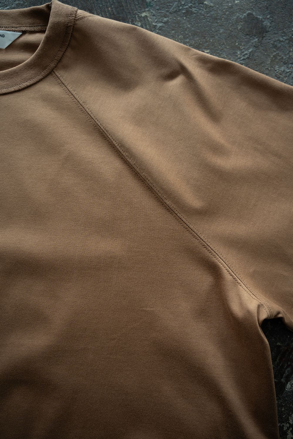 【26SS】オーバーサイズ変形スリーブTシャツ(DUSTY ORANGE)