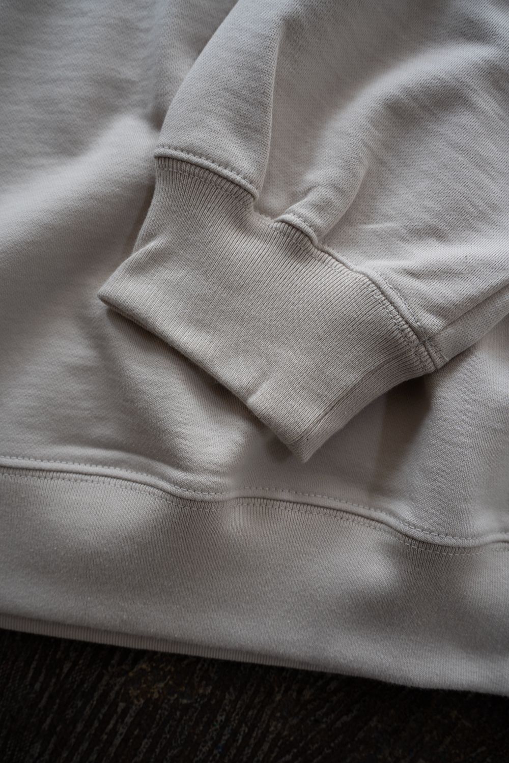 【26AW】ラグランスリーブプルオーバースウェット(ECRU)