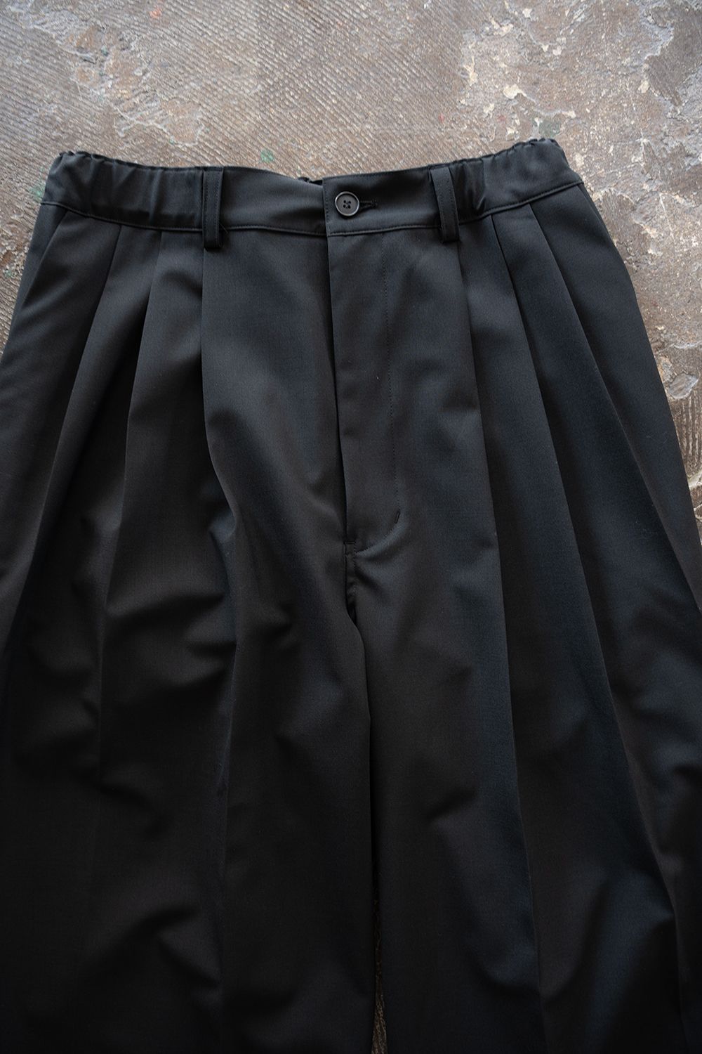 【ラスト1点】【26SS】Summer Wool 3 Pleat Pants(BLACK)