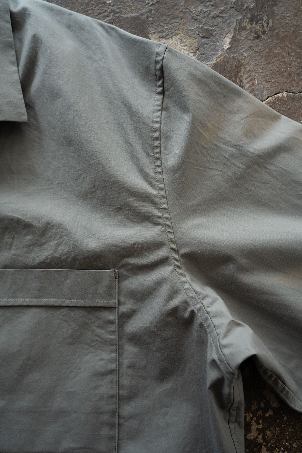 【26SS】コットン×シルクタイプライタースキッパーシャツ(SLATE GREY)