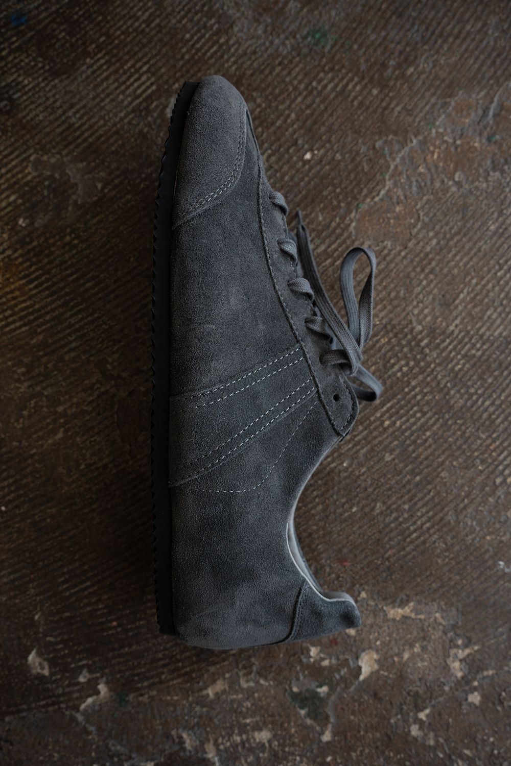 【26AW】REPRODUCTION OF FOUND×STILL BY HAND Sneaker '26 スウェードスニーカー(CHARCOAL)