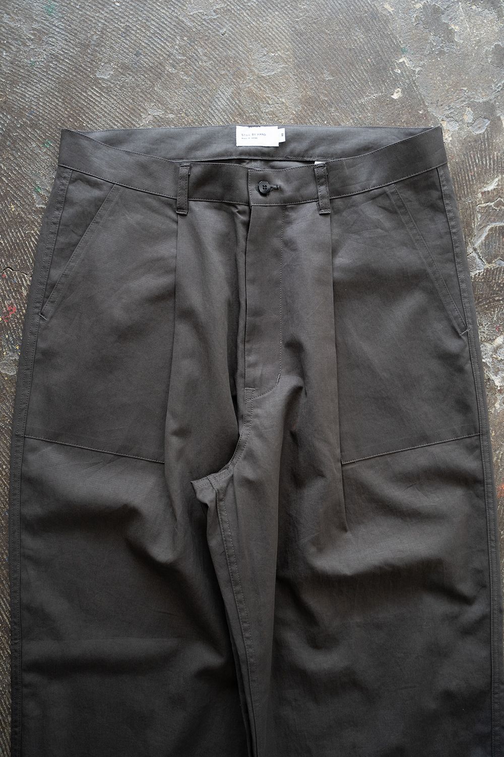 【ラスト1点】【24SS】コットン×リネンワンタックベイカーパンツ(CHARCOAL)