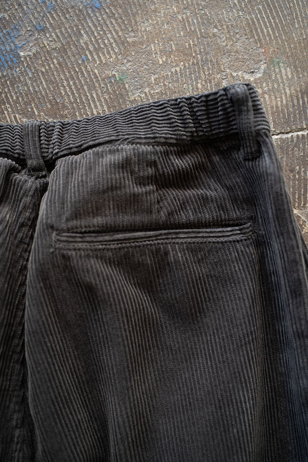 【ラスト1点】【24AW】太畝コーデュロイイージーパンツ(BROWN CHARCOAL)
