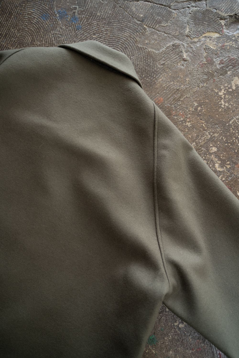 【25AW】Super110'Sメルトンステンカラーハーフコート(SAGE)