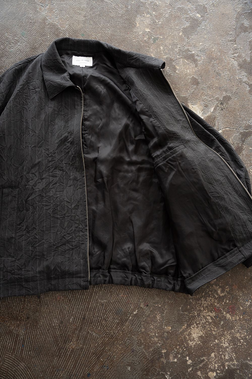 【26AW】先染めポリエステルジップブルゾン(CHARCOAL)