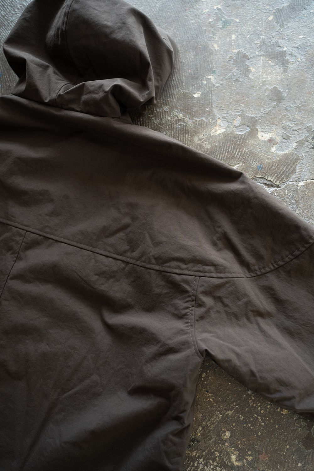 【ラスト1点】【24AW】撥水ナイロンオックスシンサレートフーデッドコート(BROWN)