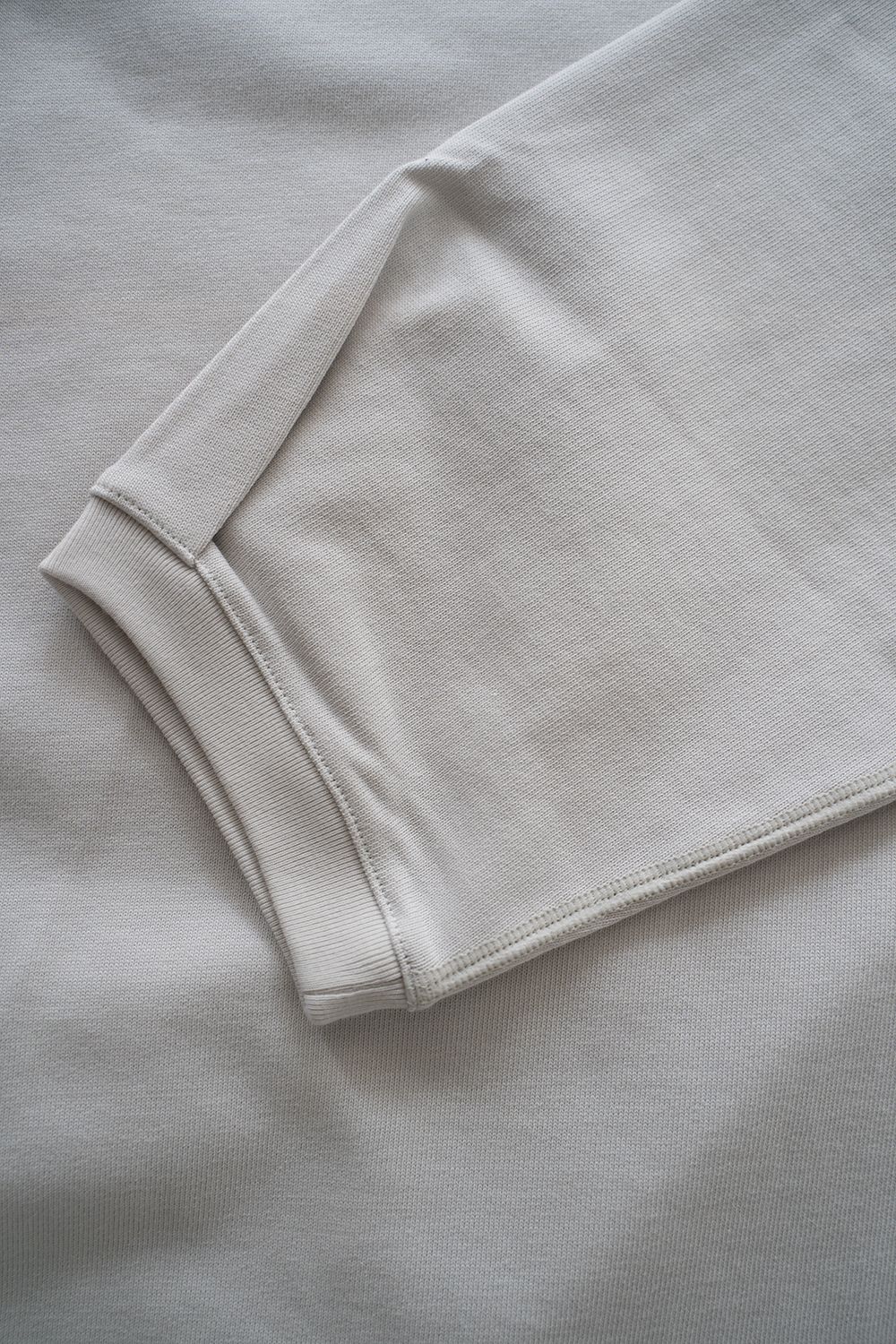 【ラスト1点】【22AW】スビンコットンサドルスリーブカットソー(LIGHT GRAY)