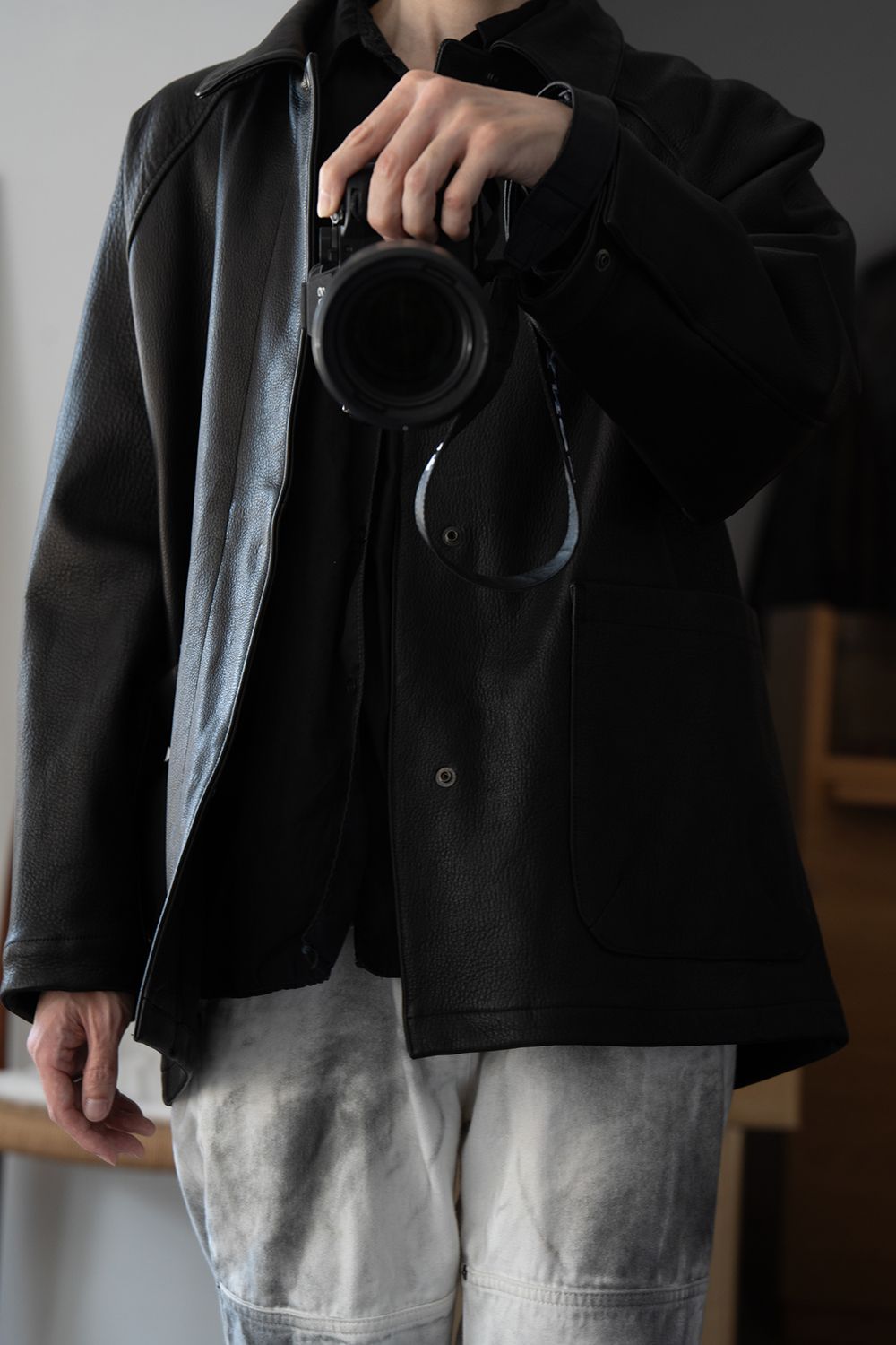 【26AW】カウレザーハーフコート(BLACK)