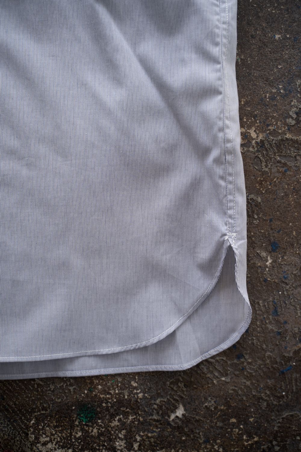 【26SS】両胸ポケットバンドカラーストライプシャツ(GREY)