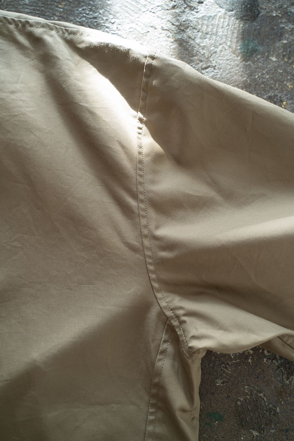 【ラスト1点】【22AW】甘撚りオックスショートブルゾン(KHAKI BEIGE)