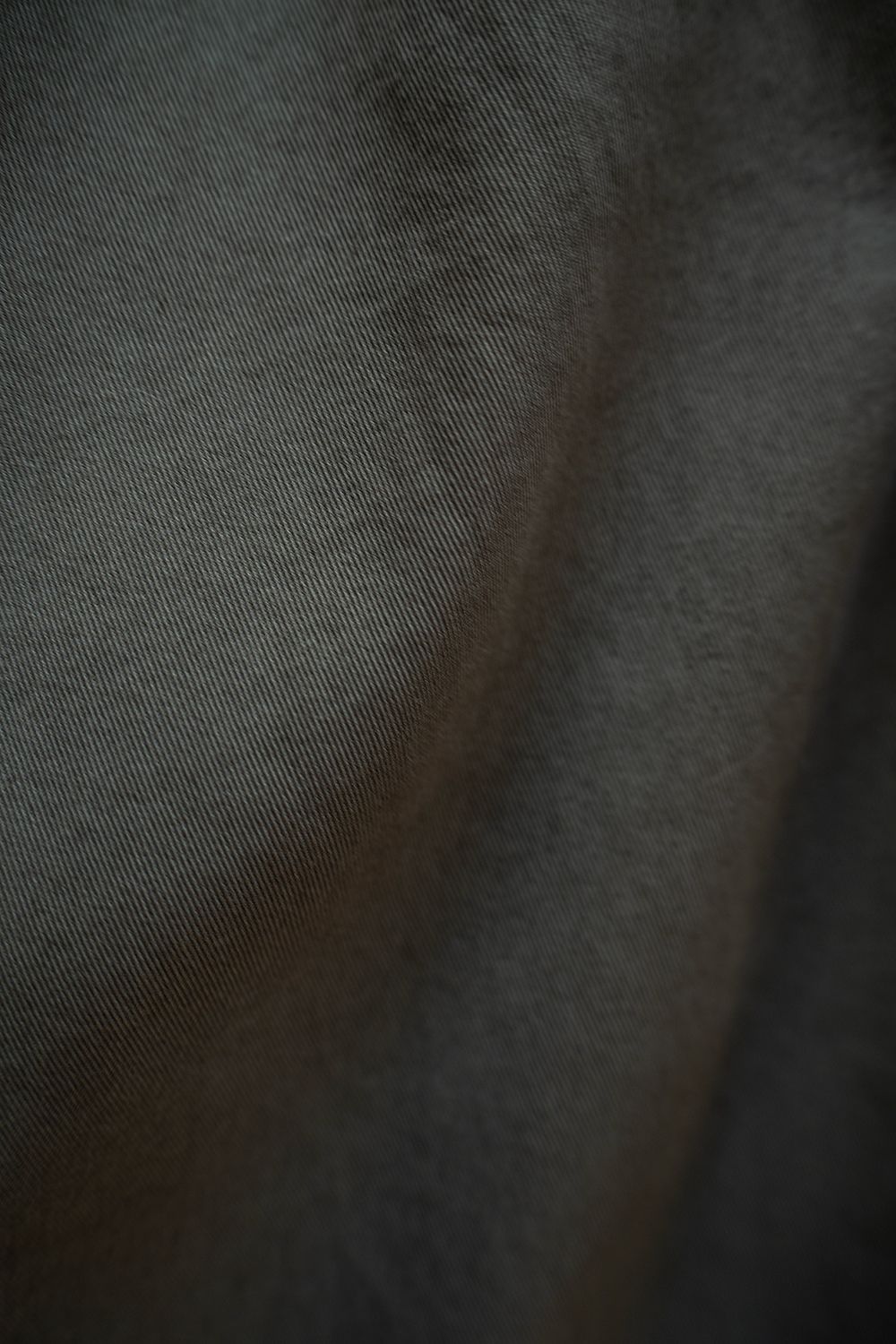 【26SS】ガーメントダイ2タックテーパードパンツ(DARK OLIVE)