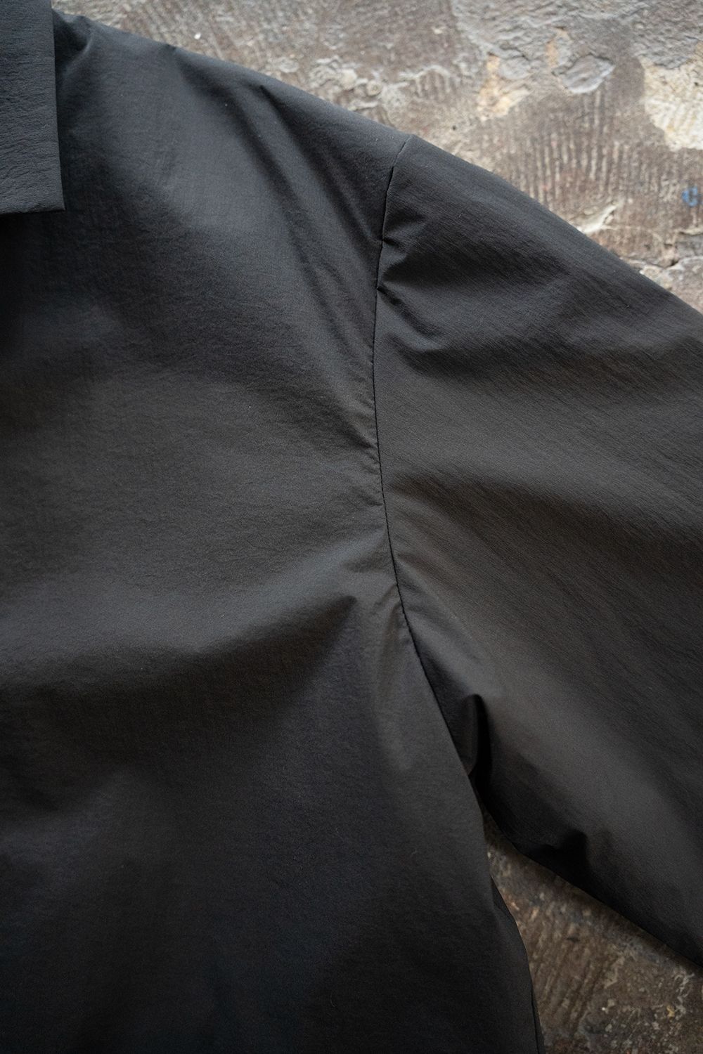 【ラスト1点】【25AW】シンサレートオープンカラーシャツブルゾン(BLACK)