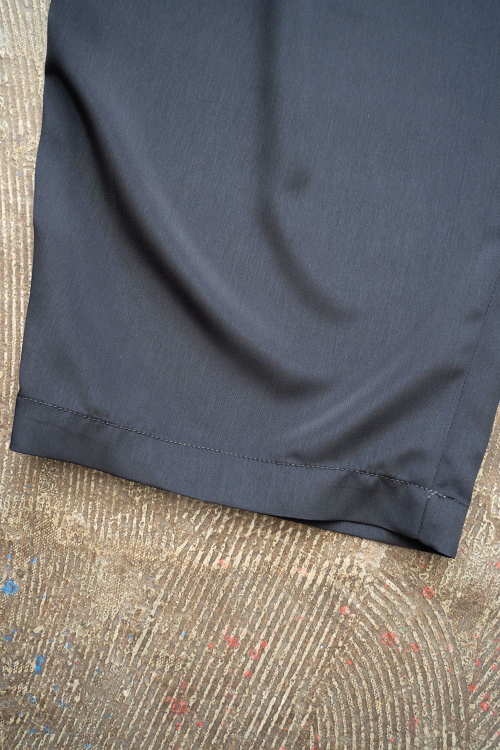 【ラスト1点】【24SS】Peached PE Gathered Pants/ピーチ加工ポリエステルギャザードパンツ(NAVY)