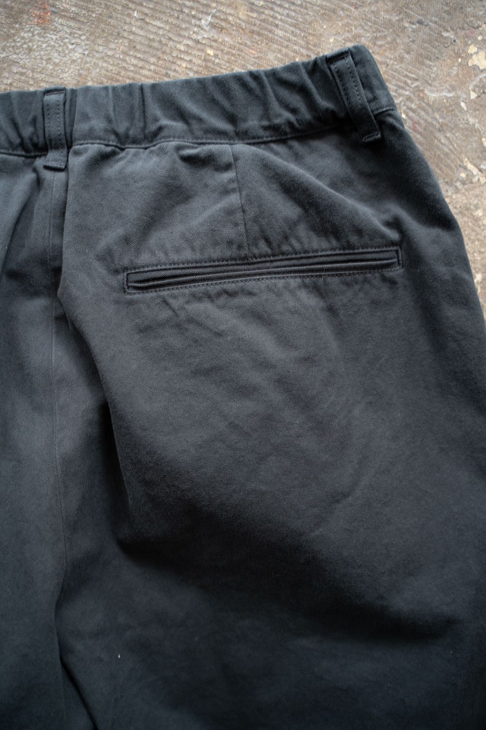 【ラスト1点】【23AW】ピーチ起毛コットンツイルイージーパンツ(NAVY CHARCOAL)