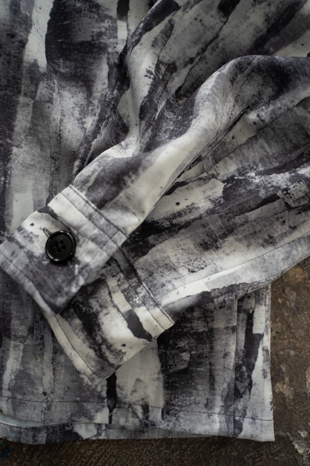 【ラスト1点】【24SS】Abstract Print Short Jacket/アブストラクトプリントショートジャケット(GRAY)