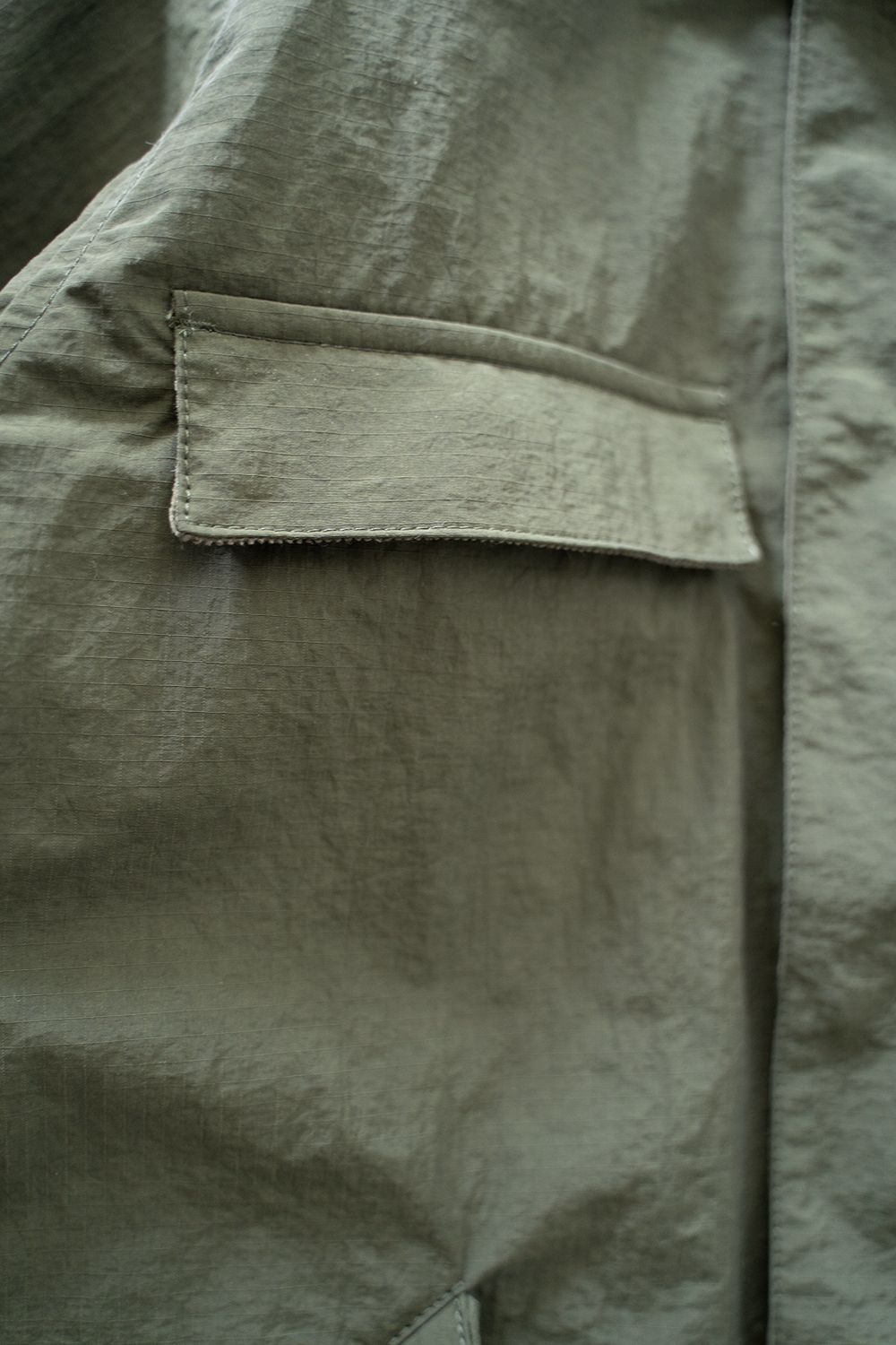 【ラスト1点】【23AW】Water Proof Rip Stop Nylon Stand Coat/撥水リップストップナイロンスタンドコート(KHAKI)【ユニセックス】